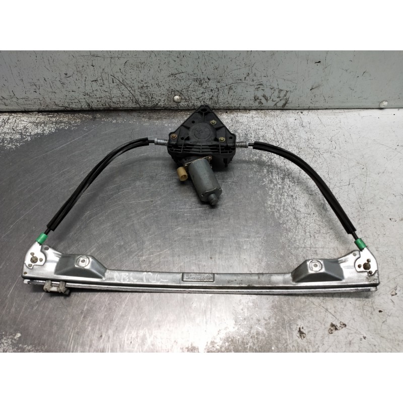 Recambio de elevalunas delantero izquierdo para renault clio ii fase i (b/cbo) 1.4 alize referencia OEM IAM 0130821690  5P
