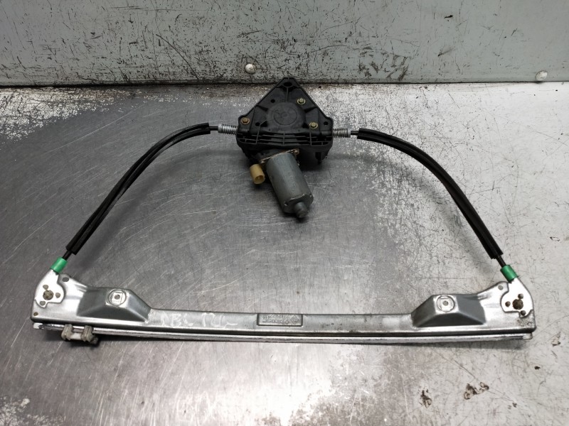 Recambio de elevalunas delantero izquierdo para renault clio ii fase i (b/cbo) 1.4 alize referencia OEM IAM 0130821690  5P