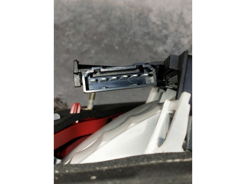 Recambio de piloto trasero izquierdo para audi a4 berlina (b5) referencia OEM IAM   