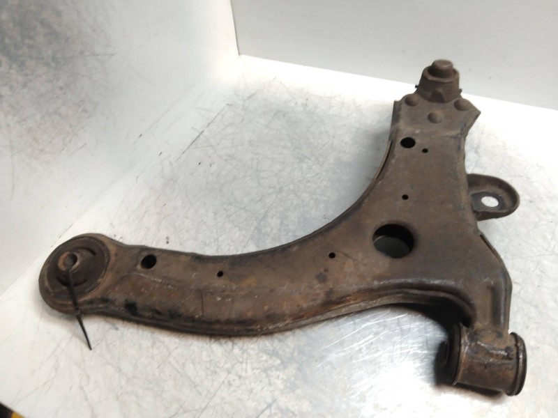 Recambio de brazo suspension inferior delantero izquierdo para opel sintra gls referencia OEM IAM   