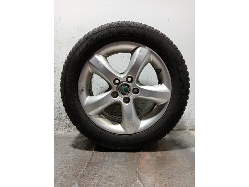 Recambio de juego llantas para skoda fabia (5j2 ) referencia OEM IAM   
