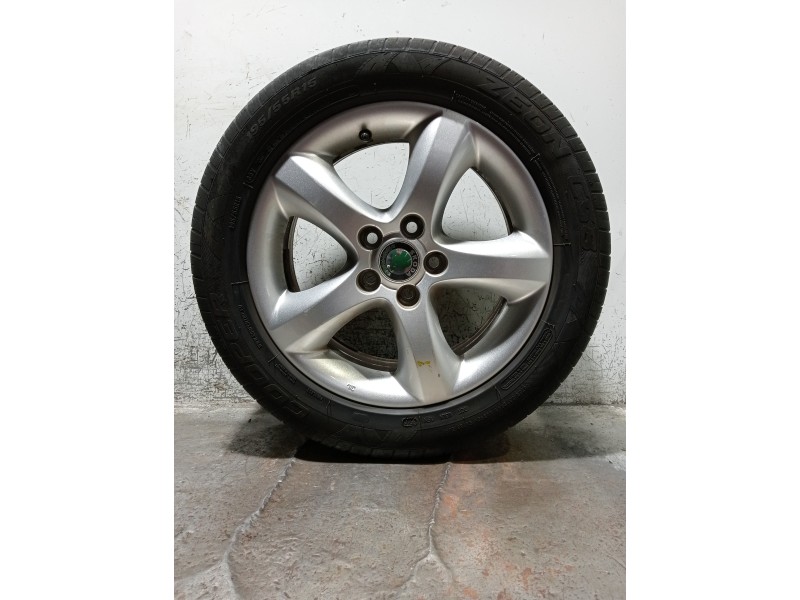 Recambio de juego llantas para skoda fabia (5j2 ) referencia OEM IAM   