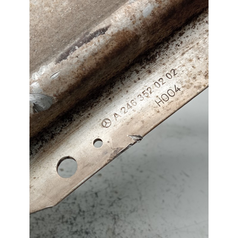 Recambio de brazo suspension inferior trasero izquierdo para mercedes clase b (w246) b 180 cdi be (246.200) referencia OEM IAM A