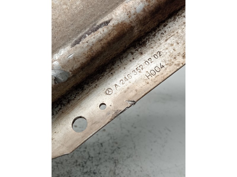 Recambio de brazo suspension inferior trasero izquierdo para mercedes clase b (w246) b 180 cdi be (246.200) referencia OEM IAM A