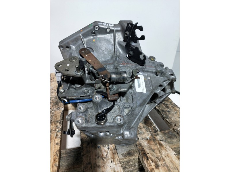 Recambio de caja cambios para toyota aygo (kgb/wnb) básico referencia OEM IAM 20TT01 0575034 