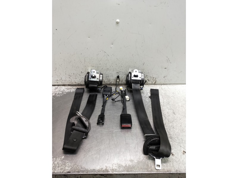 Recambio de juego cinturones delantero para peugeot 308 referencia OEM IAM   