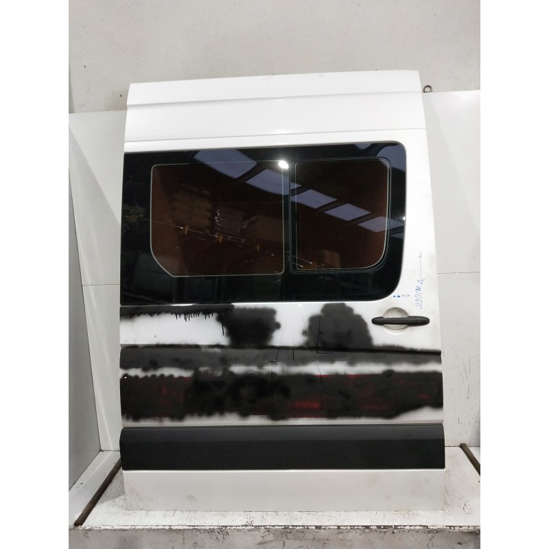 Recambio de puerta lateral corredera derecha para mercedes sprinterii caja cerrada (desde 01.06) referencia OEM IAM  151 / 220 C