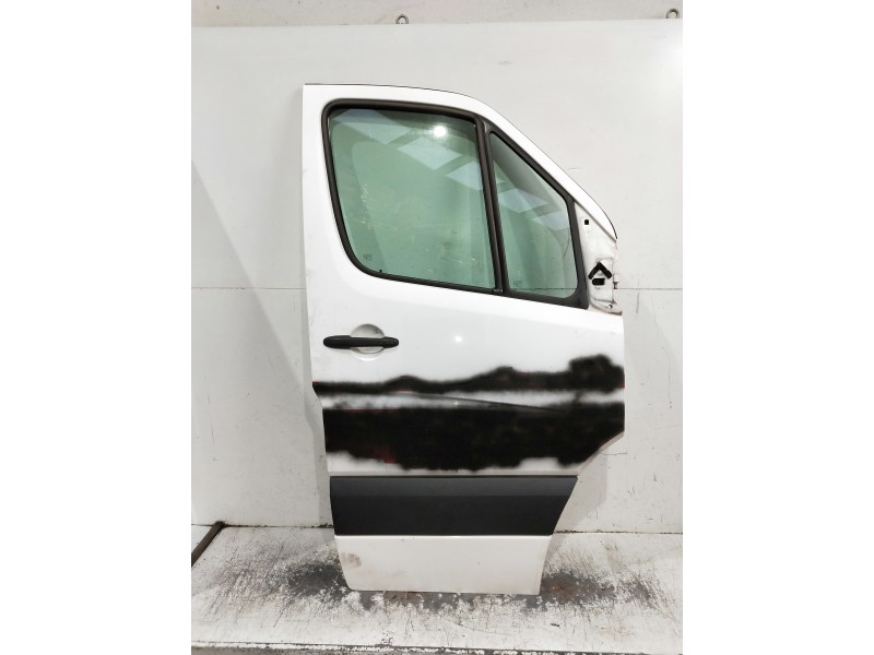 Recambio de puerta delantera derecha para mercedes sprinterii caja cerrada (desde 01.06) referencia OEM IAM   5P