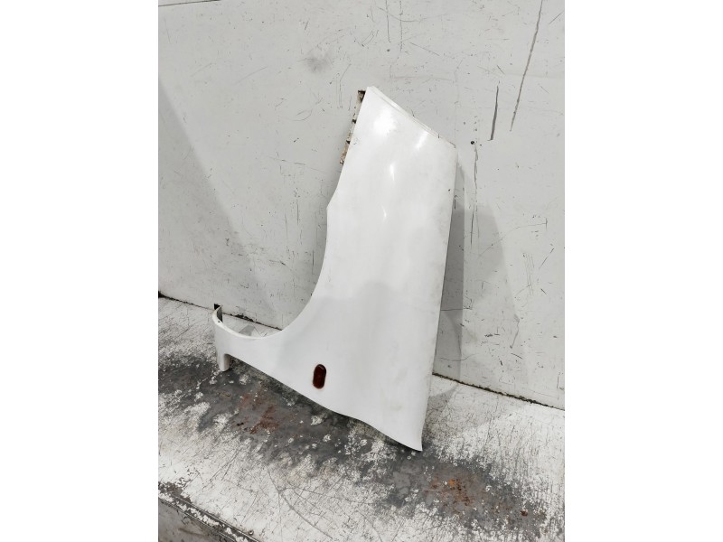 Recambio de aleta delantera izquierda para renault clio ii fase ii (b/cb0) referencia OEM IAM   