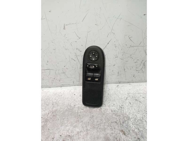 Recambio de mando elevalunas delantero izquierdo para peugeot 308 referencia OEM IAM 96565786XT  3P