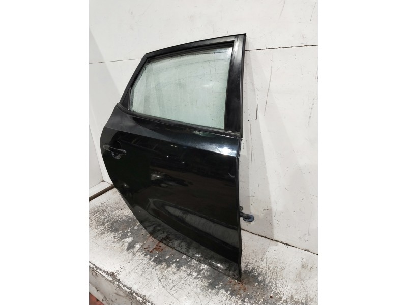 Recambio de puerta trasera derecha para hyundai i30 referencia OEM IAM   5P