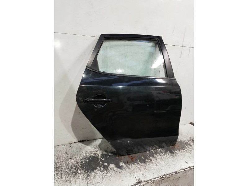 Recambio de puerta trasera derecha para hyundai i30 referencia OEM IAM   5P