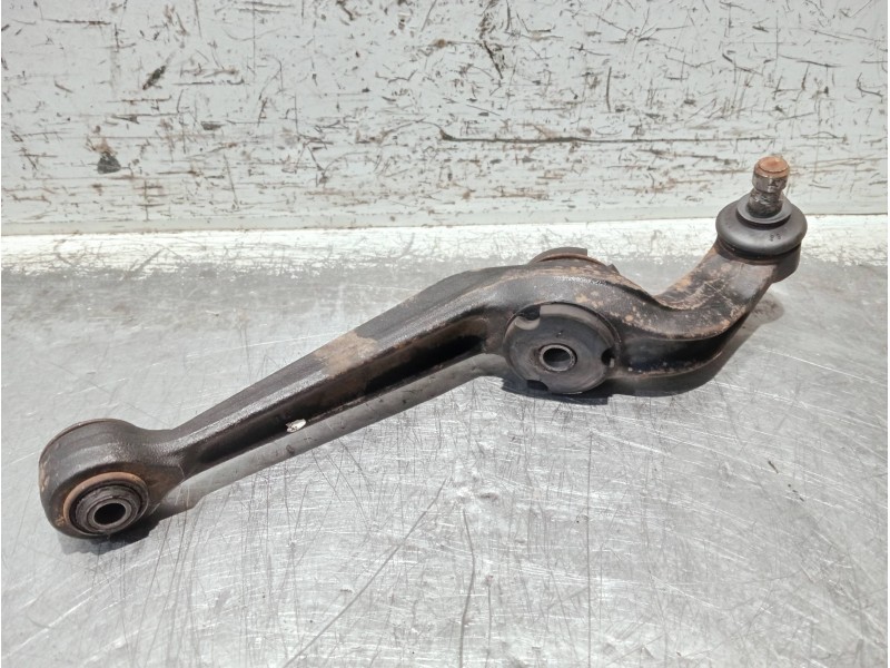 Recambio de brazo suspension inferior delantero derecho para peugeot 309 referencia OEM IAM   