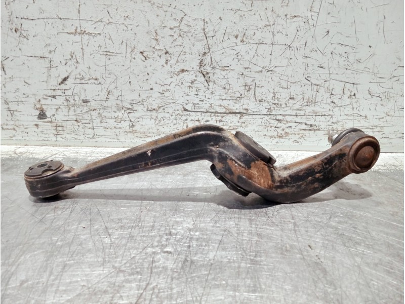 Recambio de brazo suspension inferior delantero izquierdo para peugeot 309 referencia OEM IAM   