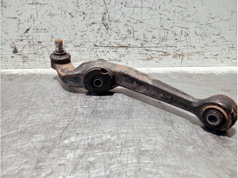 Recambio de brazo suspension inferior delantero izquierdo para peugeot 309 referencia OEM IAM   