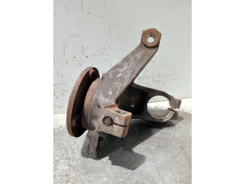 Recambio de mangueta delantera izquierda para peugeot 309 referencia OEM IAM 516695  