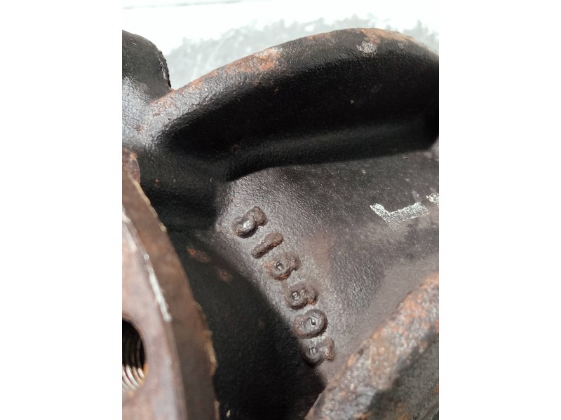 Recambio de mangueta delantera izquierda para peugeot 309 referencia OEM IAM 516695  
