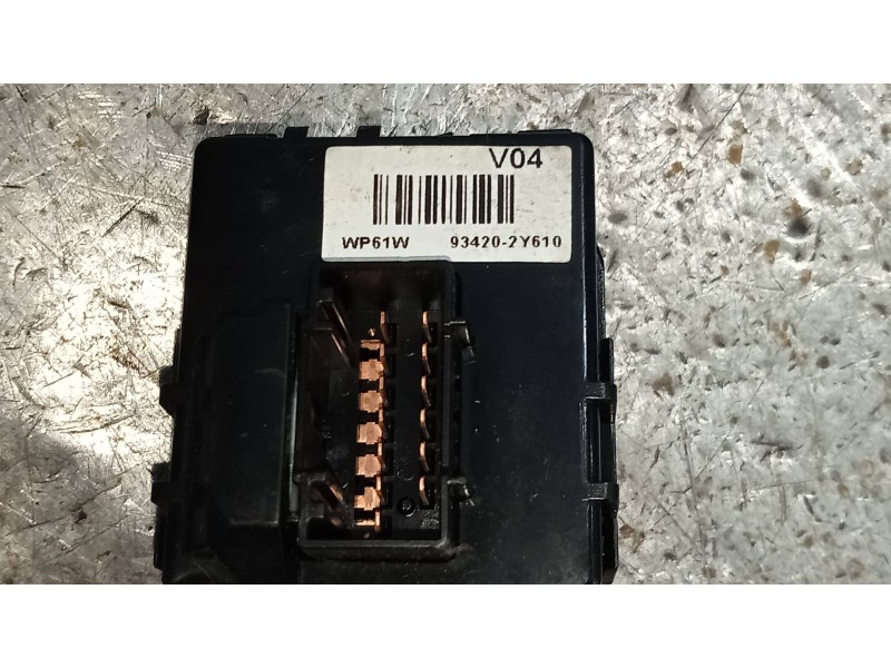 Recambio de mando limpia para hyundai i40 1.7 crdi cat referencia OEM IAM 934202Y610  