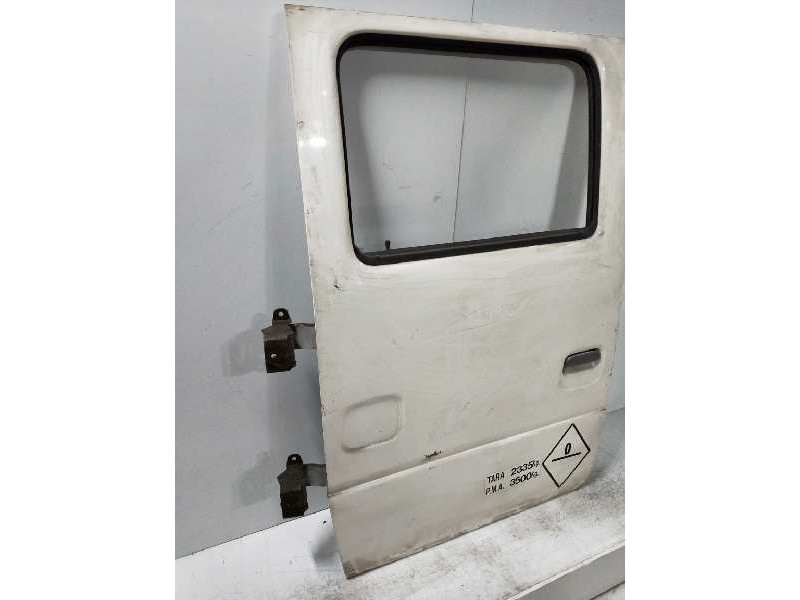Recambio de puerta trasera izquierda para nissan cabstar e 3.0 d referencia OEM IAM   