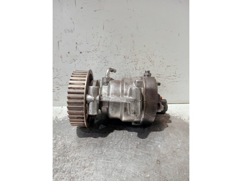 Recambio de bomba inyeccion para renault kangoo referencia OEM IAM 9303Z113 DELPHI 