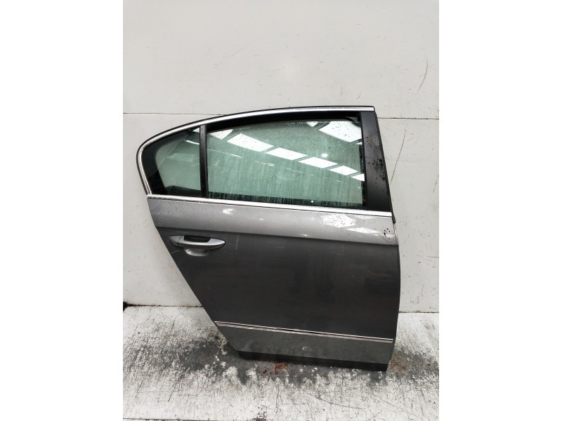 Recambio de puerta trasera derecha para volkswagen passat berlina (3c2) referencia OEM IAM   5P