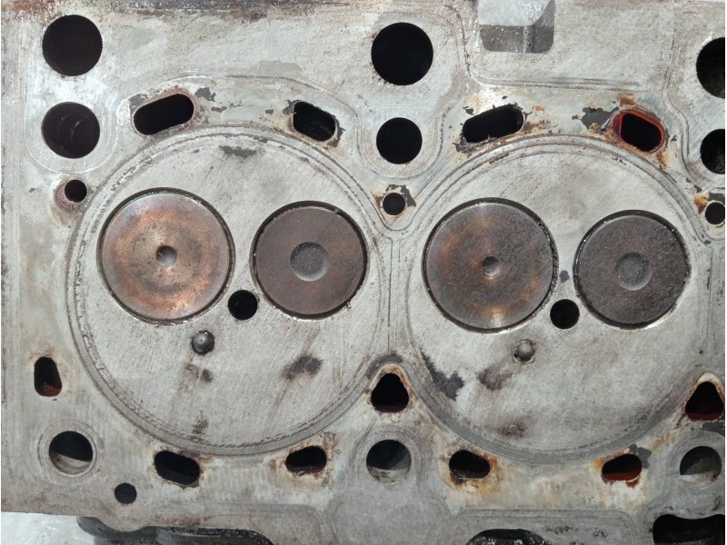 Recambio de culata para renault kangoo referencia OEM IAM 3869F1 K9K B8 