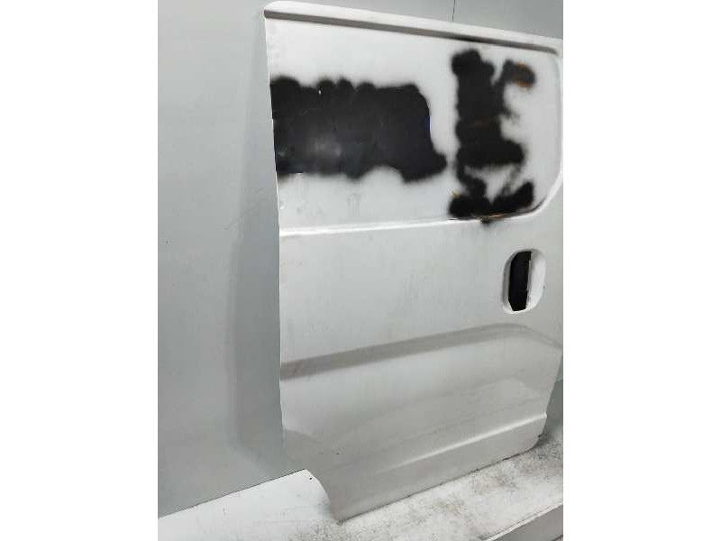 Recambio de puerta lateral corredera derecha para nissan nv 200 (m20) 1.5 dci cat referencia OEM IAM   5P CIEGA