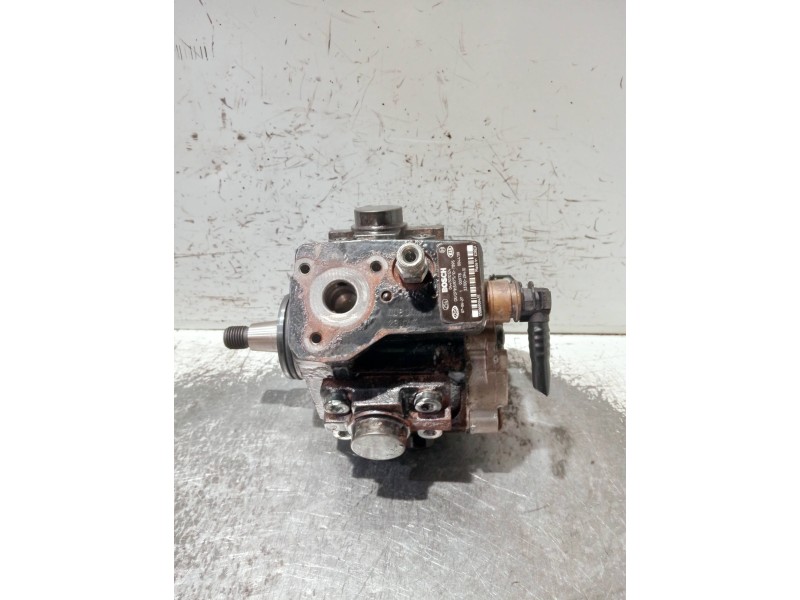 Recambio de bomba inyeccion para hyundai i30 referencia OEM IAM 331002A410 0445010124 BOSCH