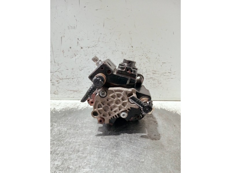 Recambio de bomba inyeccion para hyundai i30 referencia OEM IAM 331002A410 0445010124 BOSCH