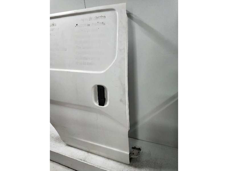 Recambio de puerta lateral corredera derecha para nissan nv 200 (m20) referencia OEM IAM   5P CIEGA