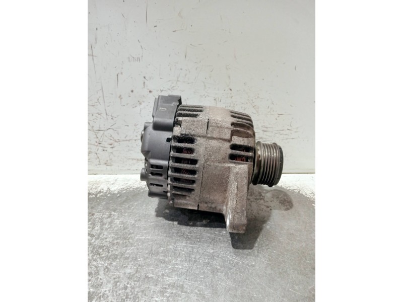 Recambio de alternador para hyundai i30 referencia OEM IAM 373002A110 2655475 