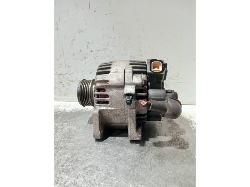 Recambio de alternador para hyundai i30 referencia OEM IAM 373002A110 2655475 