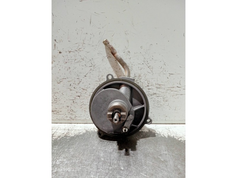 Recambio de depresor freno / bomba vacio para mercedes clase a (w168) referencia OEM IAM A6682300165  