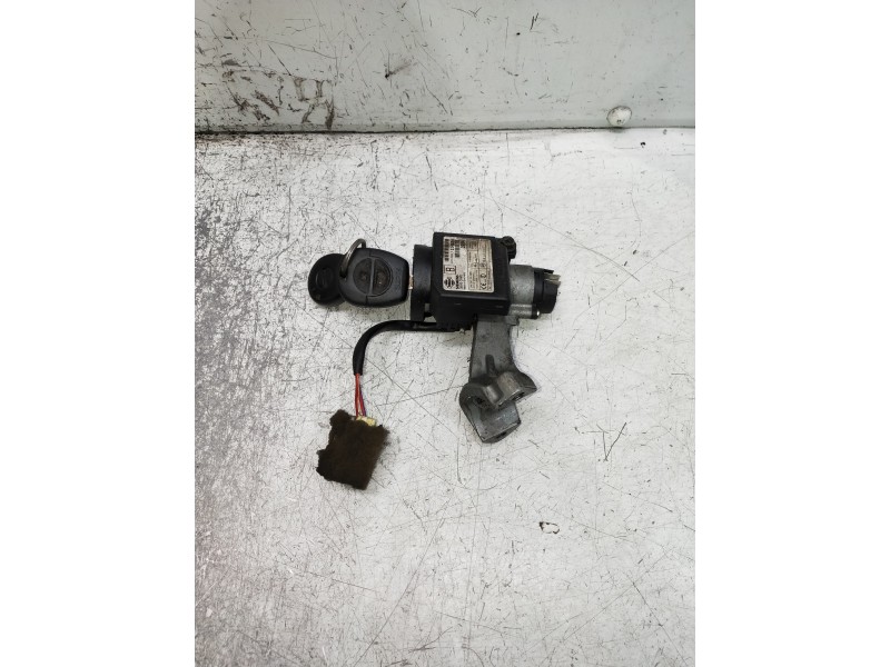 Recambio de conmutador de arranque para nissan terrano/terrano.ii (r20) referencia OEM IAM 5WK48042AR 28590 C9902