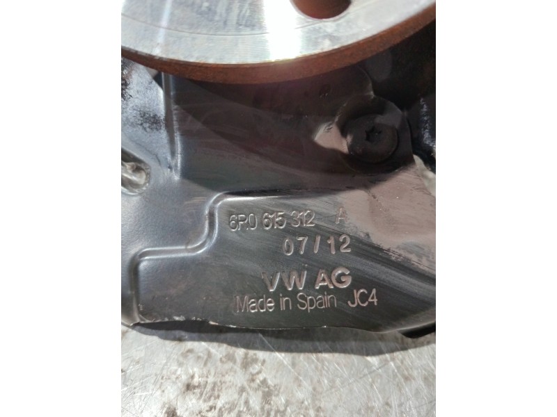 Recambio de mangueta delantera derecha para skoda fabia (5j2 ) referencia OEM IAM 6R0615312A  