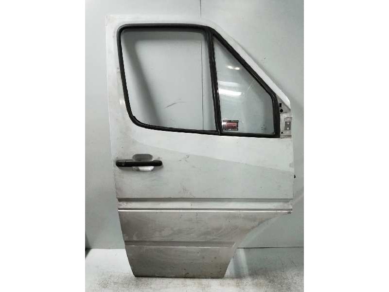 Recambio de puerta delantera derecha para mercedes sprinter (w901,w904) caja cerr. 2.9 turbodiesel referencia OEM IAM   
