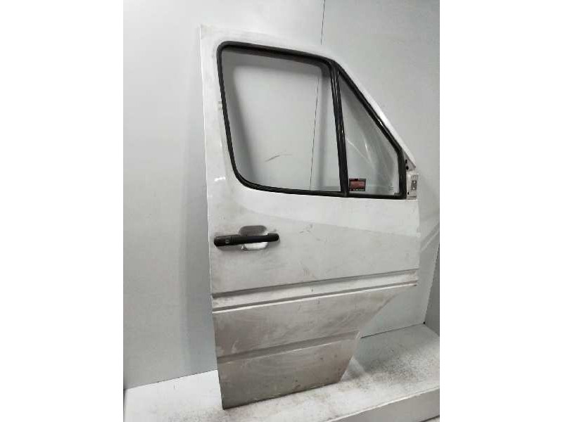 Recambio de puerta delantera derecha para mercedes sprinter (w901,w904) caja cerr. 2.9 turbodiesel referencia OEM IAM   