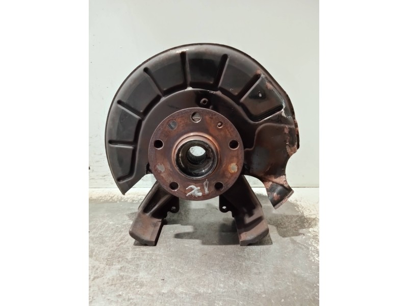 Recambio de mangueta delantera izquierda para volkswagen golf v berlina (1k1) referencia OEM IAM 1K0615311  