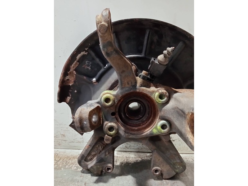 Recambio de mangueta delantera izquierda para volkswagen golf v berlina (1k1) referencia OEM IAM 1K0615311  