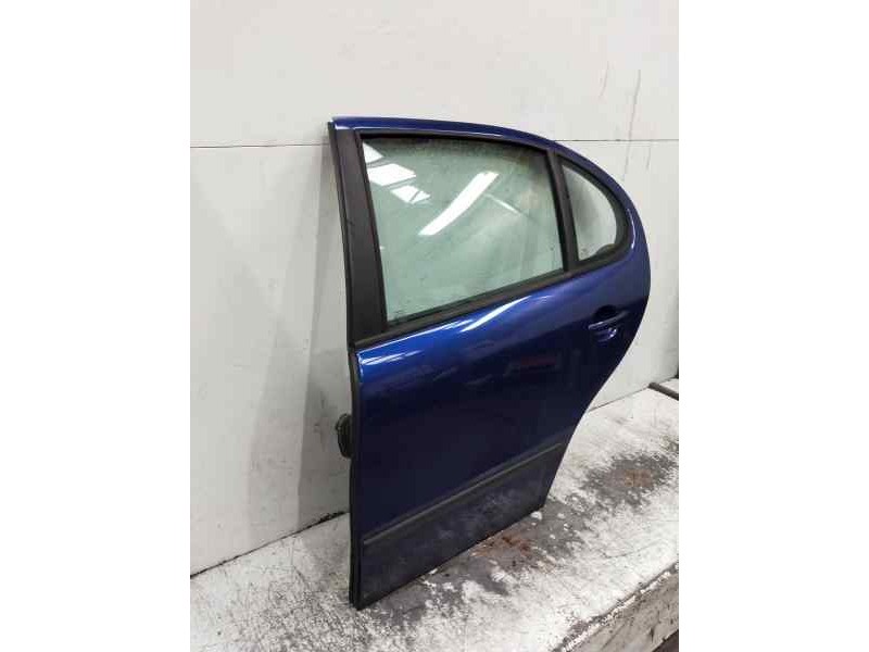 Recambio de puerta trasera izquierda para seat leon (1m1) referencia OEM IAM   5P