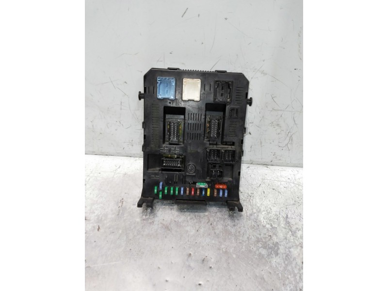 Recambio de caja reles / fusibles para citroen c5 berlina referencia OEM IAM 9661940180 BSI2004H02 