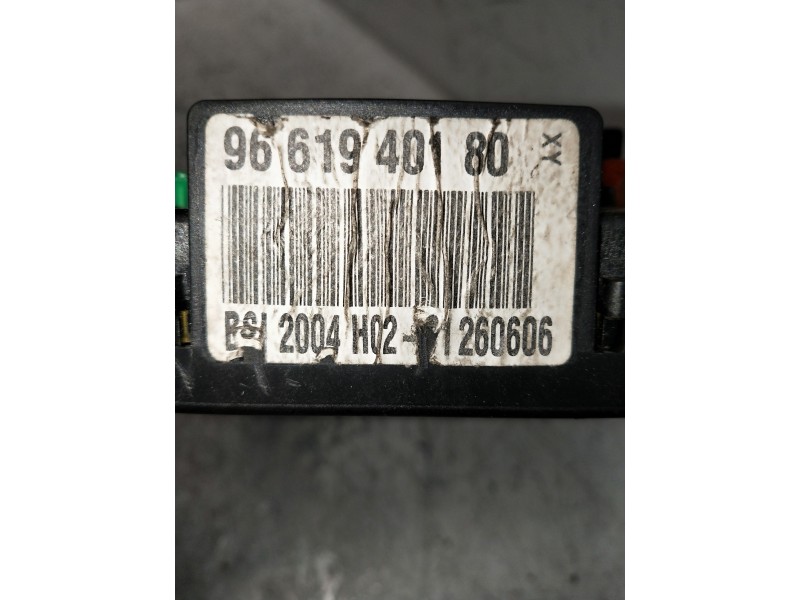 Recambio de caja reles / fusibles para citroen c5 berlina referencia OEM IAM 9661940180 BSI2004H02 