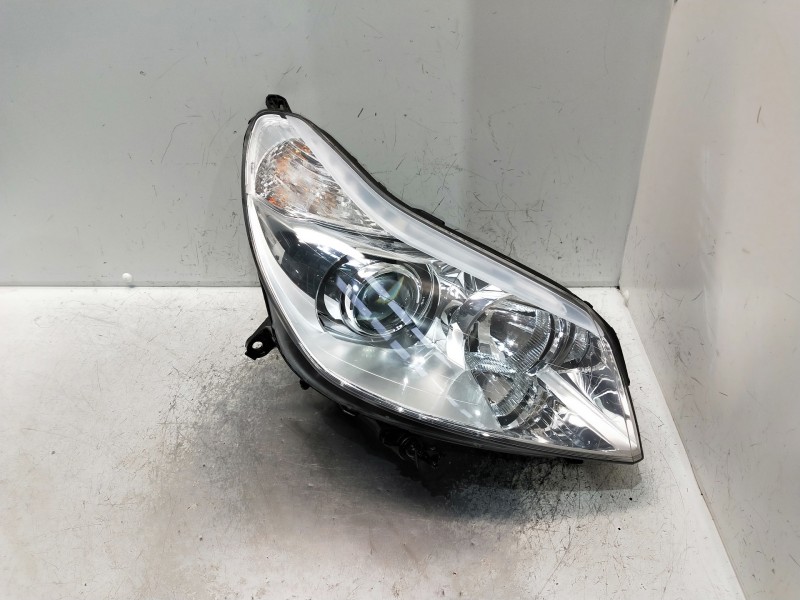 Recambio de faro derecho para citroen c5 berlina referencia OEM IAM 89900414  XENON