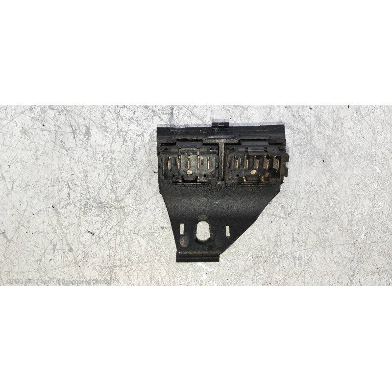 Recambio de mando elevalunas delantero izquierdo para citroen xantia berlina 2.0i sx / 2.0 sx referencia OEM IAM 9613134880  