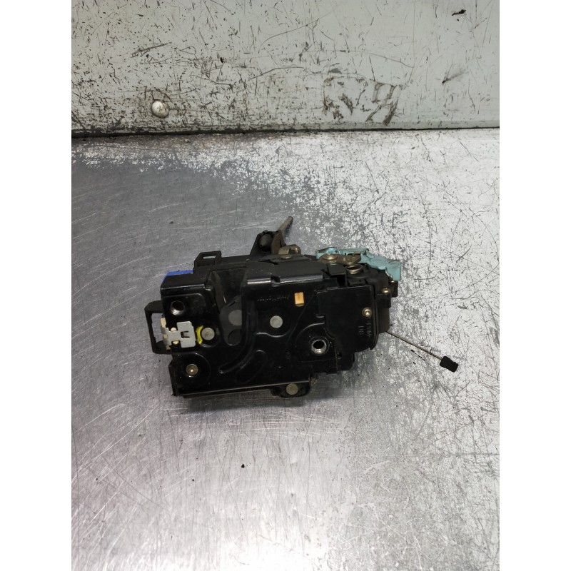 Recambio de motor cierre centralizado delantero derecho para volkswagen golf v berlina (1k1) referencia OEM IAM 3D1837016  3P
