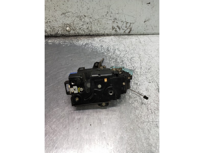 Recambio de motor cierre centralizado delantero derecho para volkswagen golf v berlina (1k1) referencia OEM IAM 3D1837016  3P