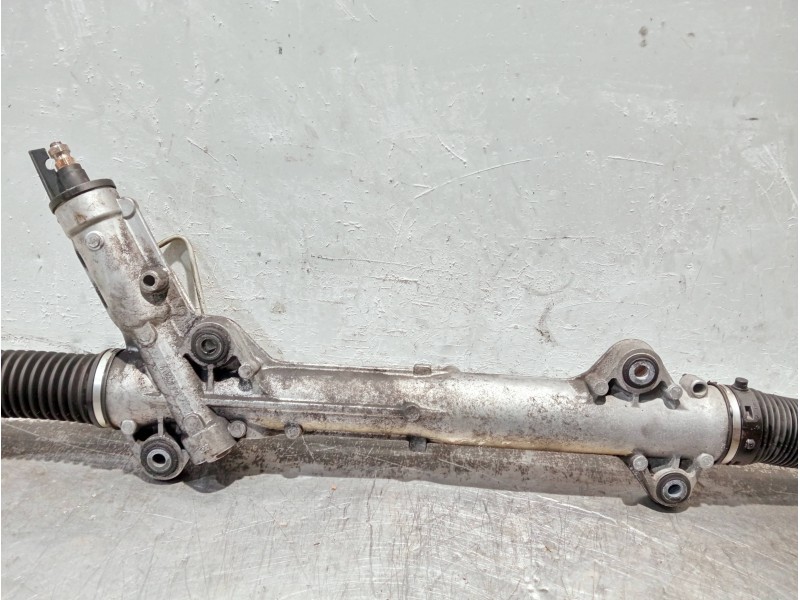 Recambio de cremallera direccion para mercedes sprinterii caja cerrada (desde 01.06) referencia OEM IAM A9064601700 SAEJ452383 