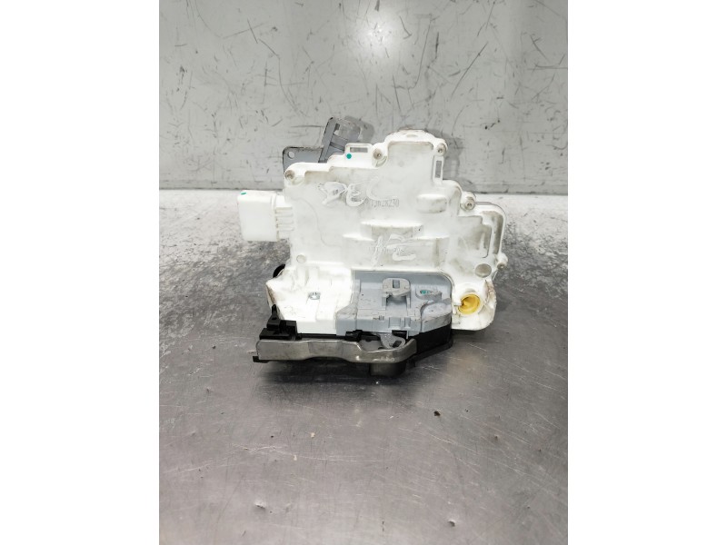 Recambio de motor cierre centralizado delantero izquierdo para audi a4 avant (8k5) (2008) referencia OEM IAM   5P