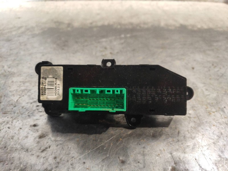 Recambio de mando multifuncion para hyundai santa fe (dm) tecno 4wd referencia OEM IAM 933152W235 39S2F81000 