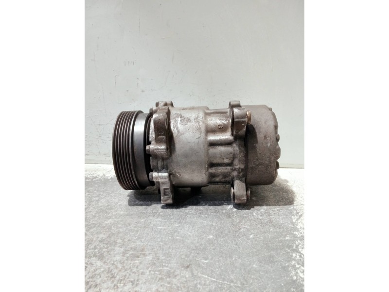 Recambio de compresor aire acondicionado para seat leon (1m1) referencia OEM IAM 1J0820803K  